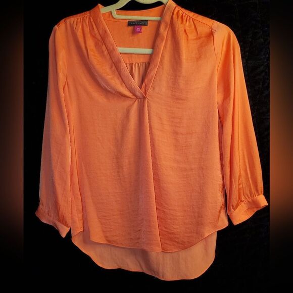 Bundle of 2 Vince Camuto NWOT v neck tie front blouse. 3/4 length sleeve Sz XXS - Picture 1 of 7